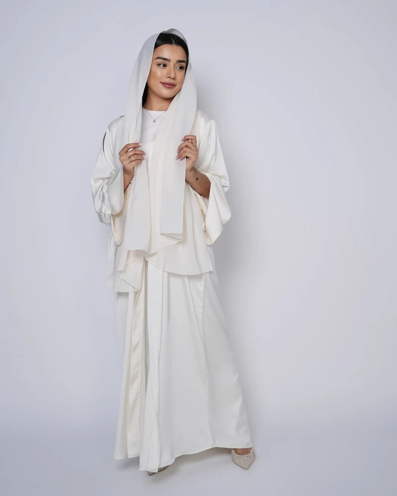 Premium crepe abaya with a matching sheila