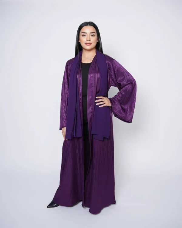 Premium crepe abaya with a matching sheila