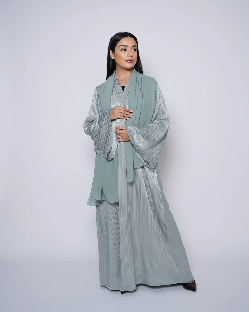 Premium crepe abaya with a matching sheila