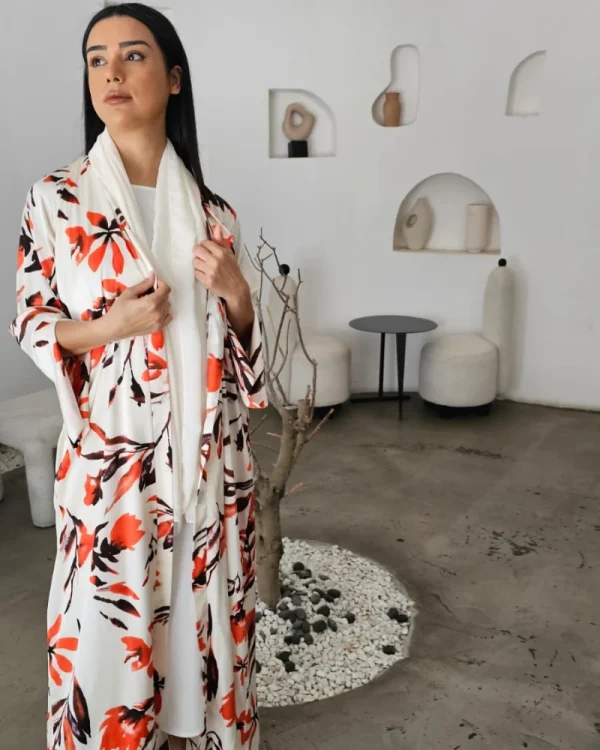 Noor Luxe premium silk Abayas Made In UAE iwith a matching Sheila