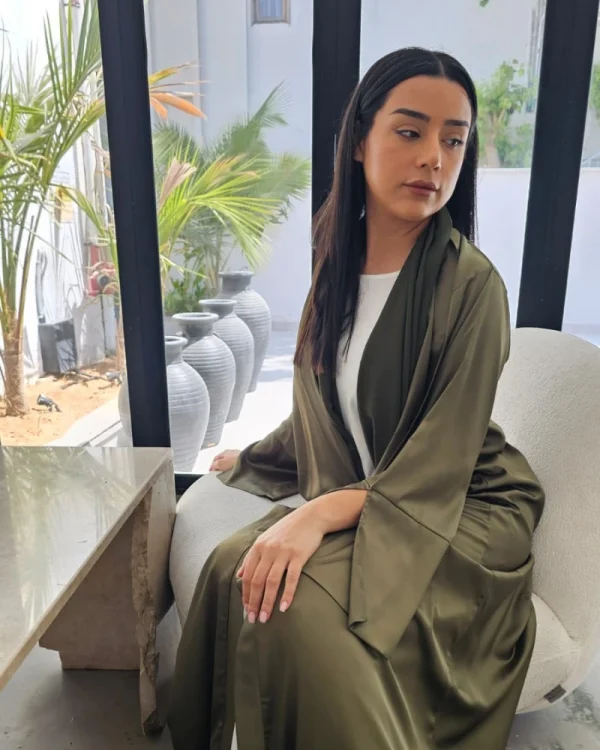 Noor Luxe premium silk Abayas Made In UAE with a matching Sheila