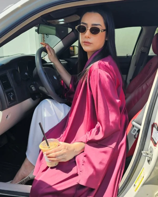 Noor Luxe premium silk Abayas Made In UAE iwith a matching Sheila