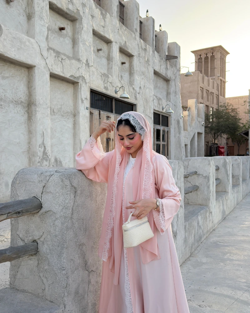 PEACHY PINK